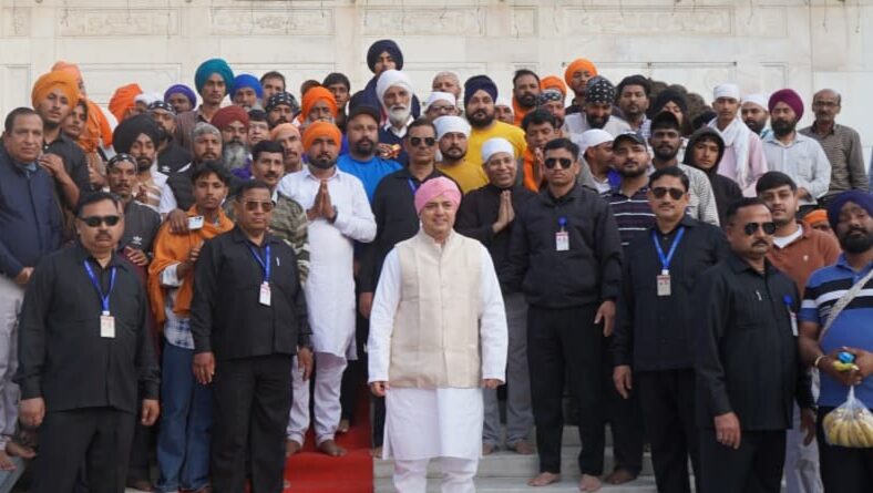 श्री झण्डे जी मेले की भव्यता बढ़ाने पंजाब से पहुंची पैदल संगत