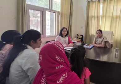 औचक निरीक्षण : महिला आयोग अध्यक्ष ने व्यवस्थाओं का जायजा लेकर पीड़ित महिलाओं का जाना हाल