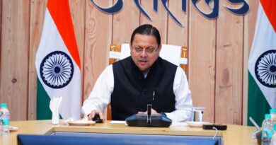 CM धामी ने 4,400 श्रमिकों को वितरित किए 11 करोड़ रुपये