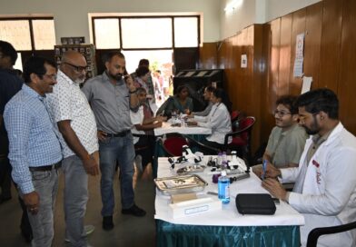 स्वास्थ्य शिविर में 142 पत्रकारों ने कराया स्वास्थ्य परीक्षण
