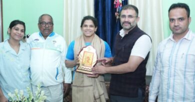 राष्ट्रमंडल खेलों की पदक विजेता देहरादून की उन्नति शर्मा का उत्तराखंड कांग्रेस ने किया सम्मान