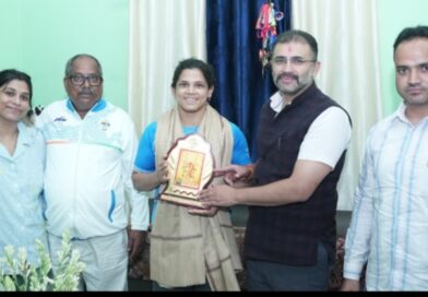 राष्ट्रमंडल खेलों की पदक विजेता देहरादून की उन्नति शर्मा का उत्तराखंड कांग्रेस ने किया सम्मान