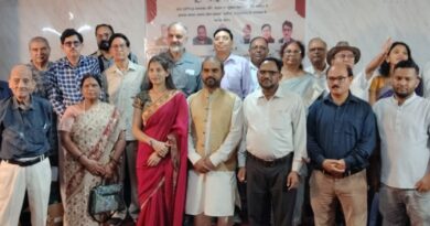 शायरों ने अपने कलाम से लूटी महफ़िल 