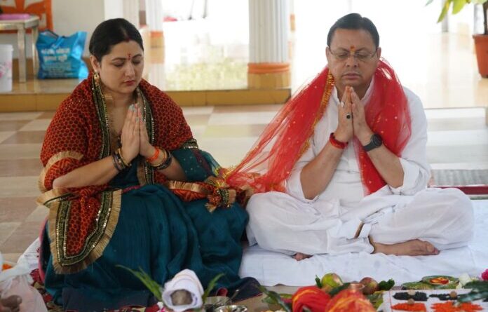 शारदीय नवरात्रि के प्रथम दिवस पर मुख्यमंत्री ने की पूजा-अर्चना, प्रदेशवासियों की सुख-समृद्धि की कामना