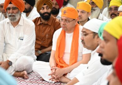 सेवा संकल्प अभियान’ के तहत नानकमत्ता पहुंचे मुख्यमंत्री धामी, स्वच्छता अभियान में किया श्रमदान