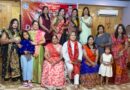 गीत संगीत की धुन पर डांडिया नृत्य