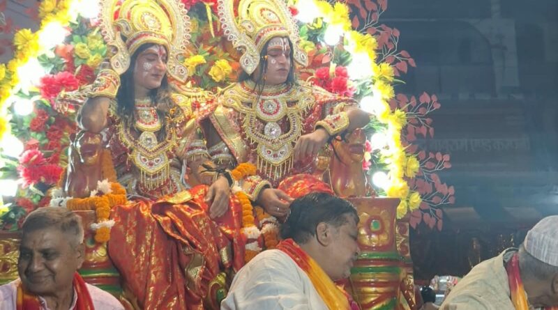 बैंड-बाजों के साथ निकली राम बारात